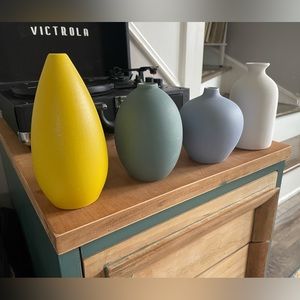 Spring / Easter modern vases / decor